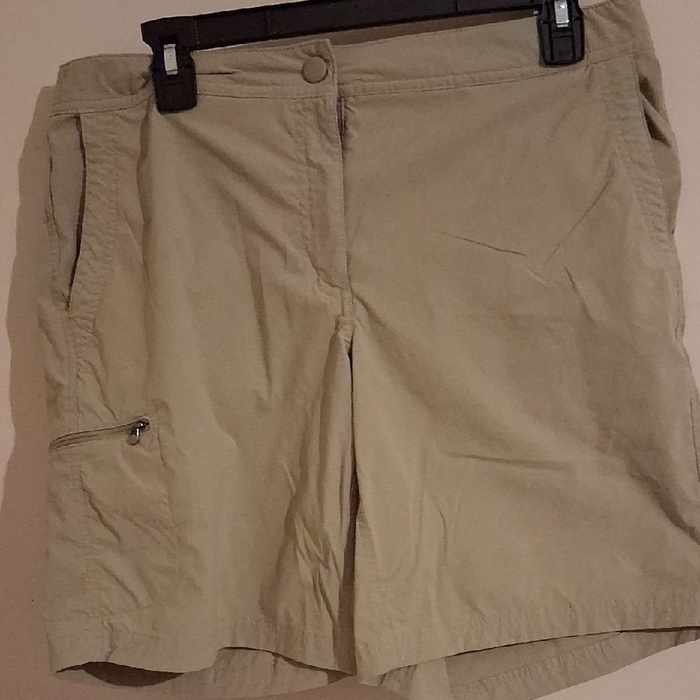 L.L. Bean Women's Tan Cargo Bermuda Shorts